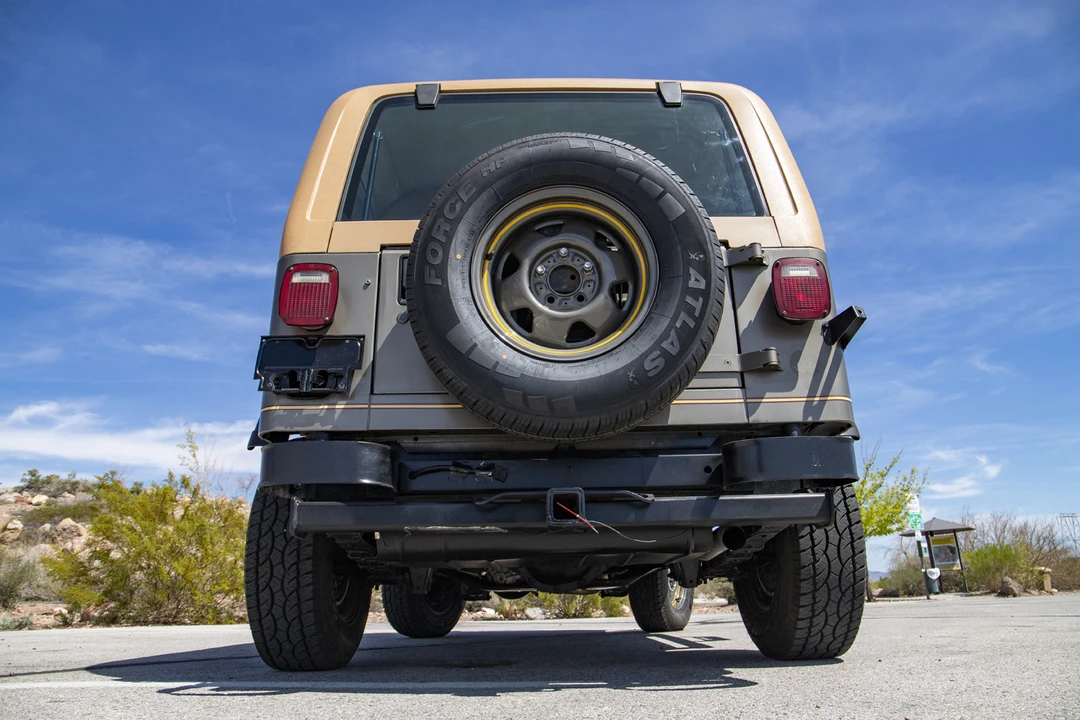 1988 Jeep YJ Wrangler - Image 15 of 31
