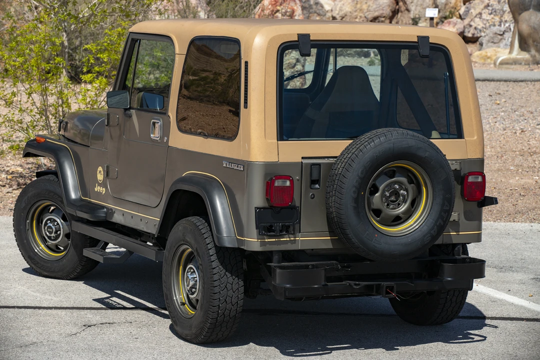 1988 Jeep YJ Wrangler - Image 12 of 31