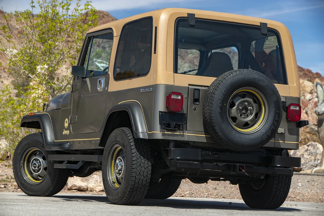 1988 Jeep YJ Wrangler - Image 13 of 31