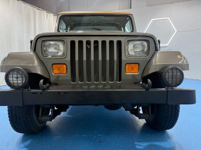 1988 Jeep YJ Wrangler - Image 13 of 31