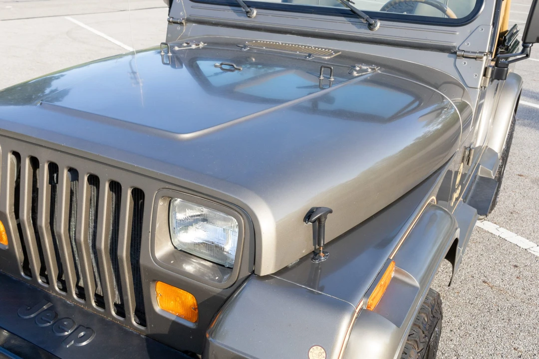 1988 Jeep YJ Wrangler - Image 12 of 31