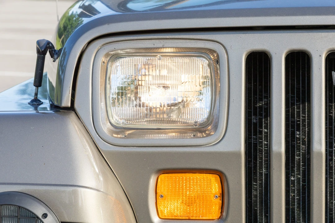 1988 Jeep YJ Wrangler - Image 16 of 31