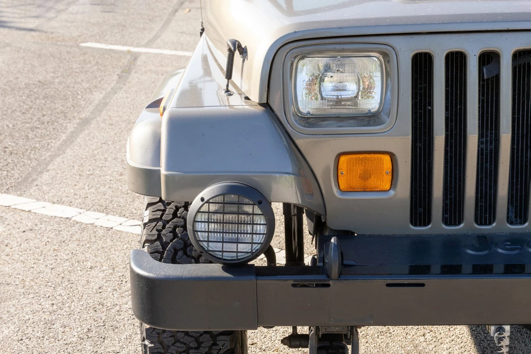 1988 Jeep YJ Wrangler - Image 14 of 31