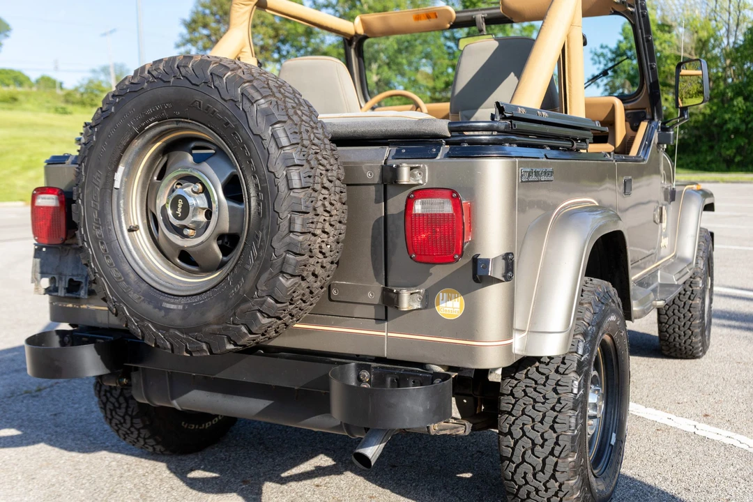 1988 Jeep YJ Wrangler - Image 8 of 31
