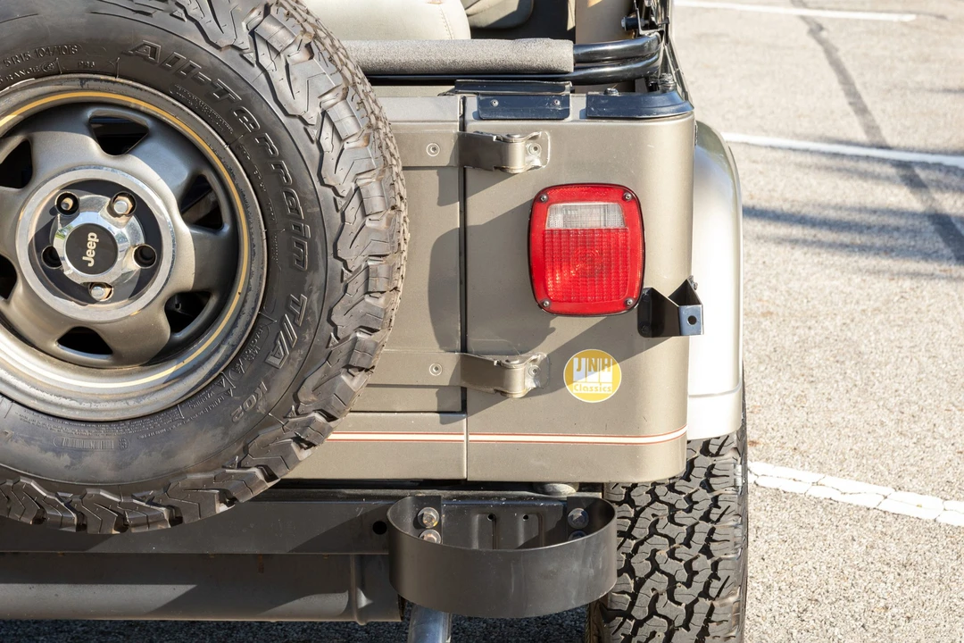 1988 Jeep YJ Wrangler - Image 22 of 31