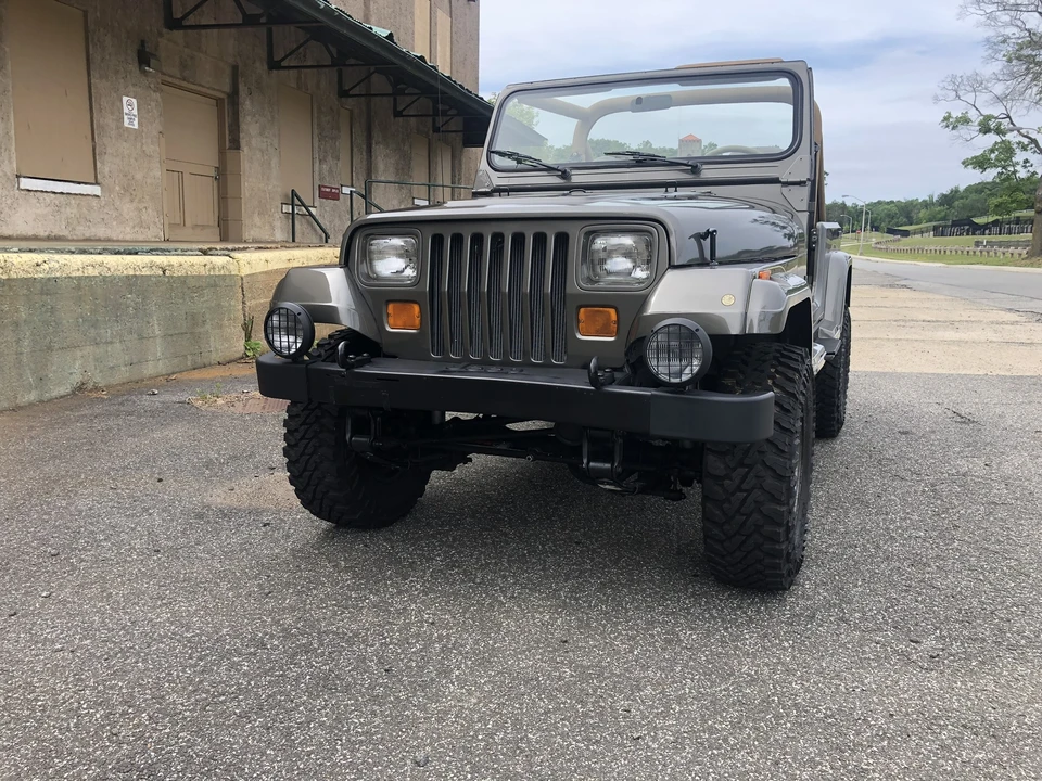 1988 Jeep YJ Wrangler - Image 12 of 31