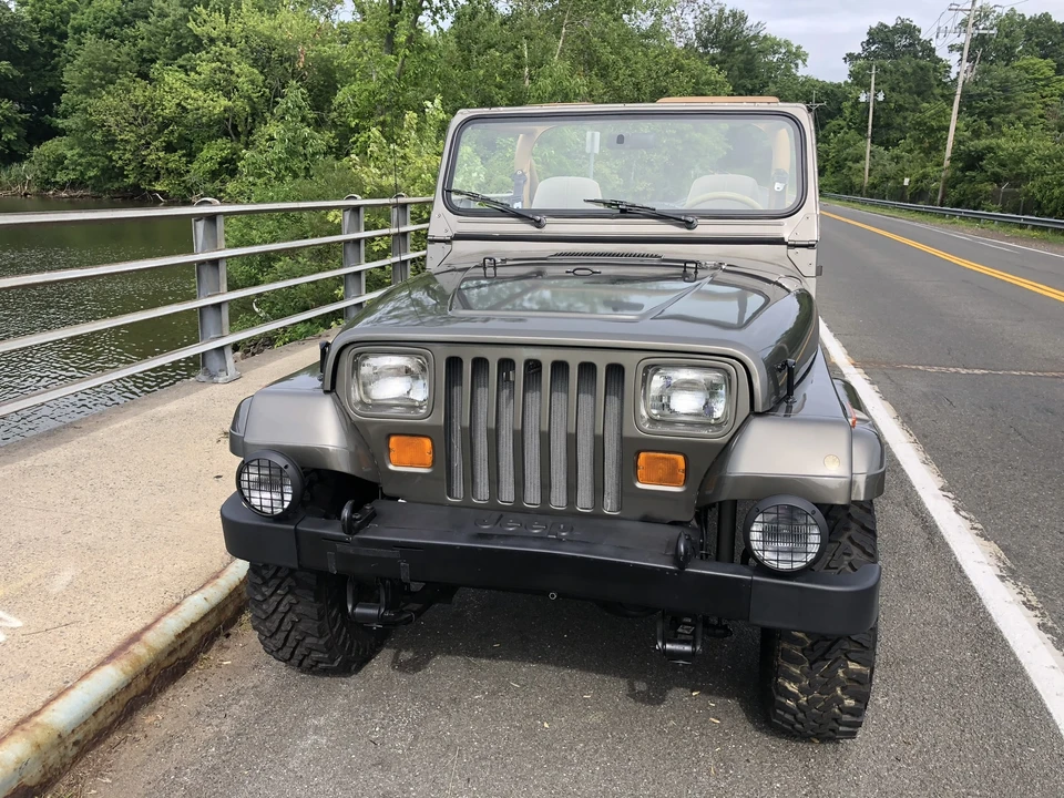 1988 Jeep YJ Wrangler - Image 27 of 31