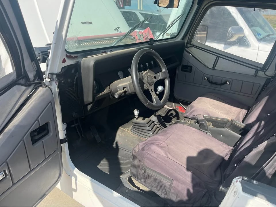 1988 Jeep YJ Wrangler - Image 5 of 6