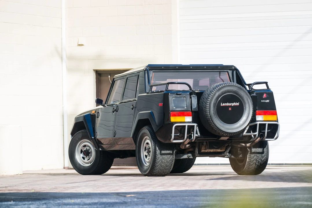1988 Lamborghini LM002 - Image 5 of 31