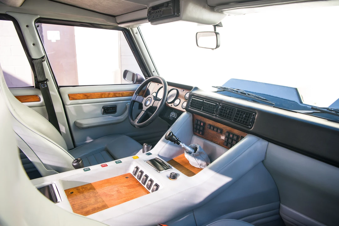 1988 Lamborghini LM002 - Image 20 of 31