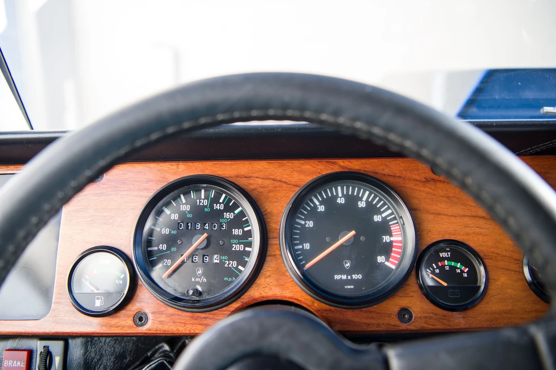 1988 Lamborghini LM002 - Image 29 of 31