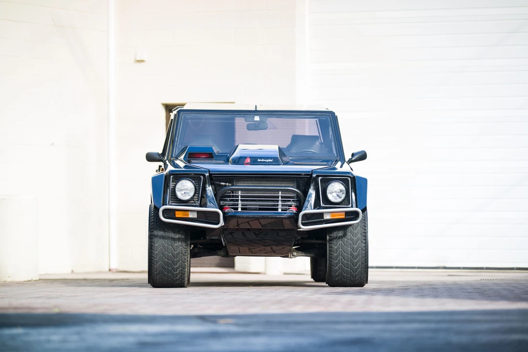 1988 Lamborghini LM002 - Image 15 of 31