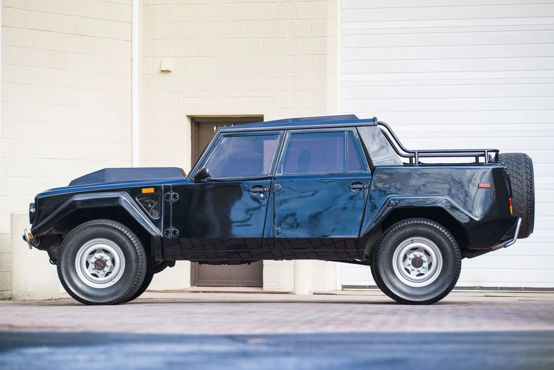 1988 Lamborghini LM002 - Image 6 of 31