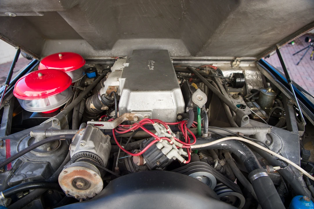 1988 Lamborghini LM002 - Image 12 of 31