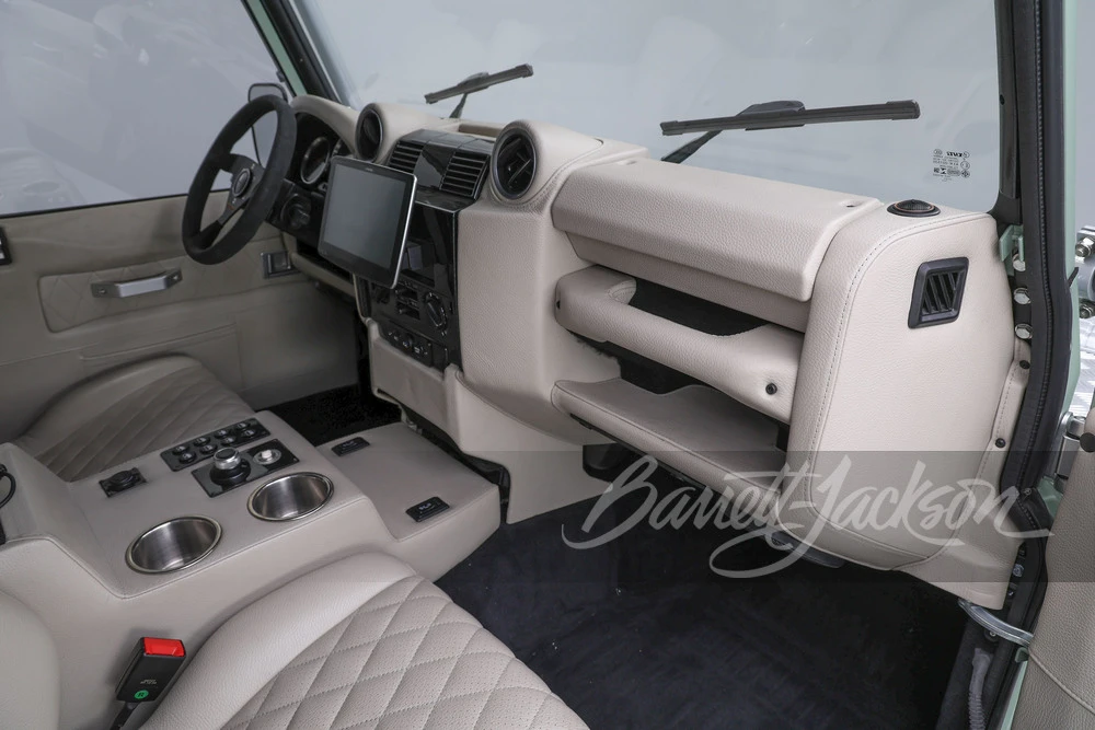 1988 Land Rover Defender 110 - Image 18 of 31