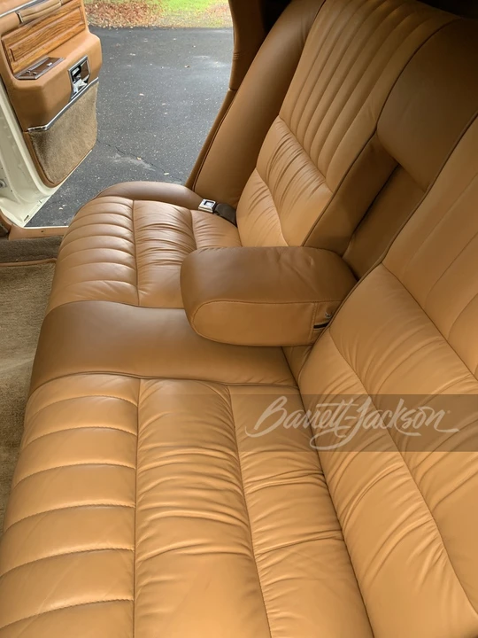 1988 Lincoln Town Car - Image 18 of 31