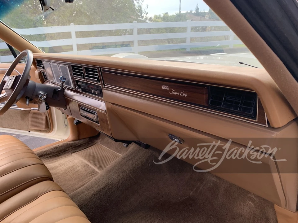 1988 Lincoln Town Car - Image 22 of 31