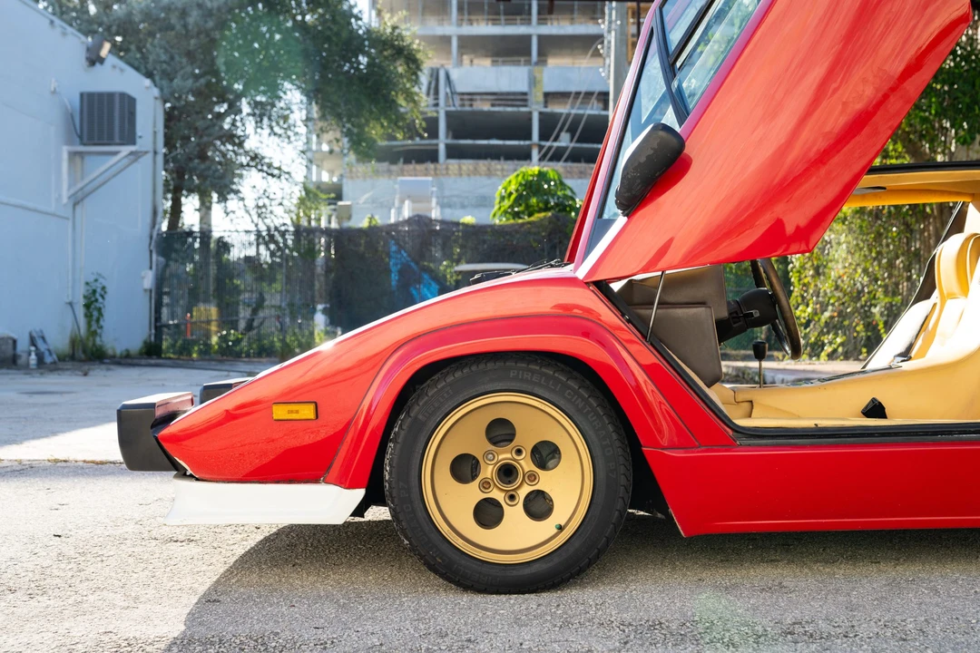 1988 Lamborghini Countach LP5000 Quattrovalvole - Image 24 of 31