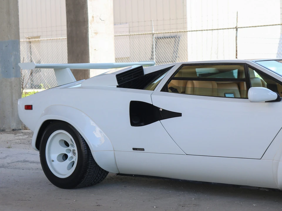 1988 Lamborghini Countach LP5000 Quattrovalvole - Image 24 of 31