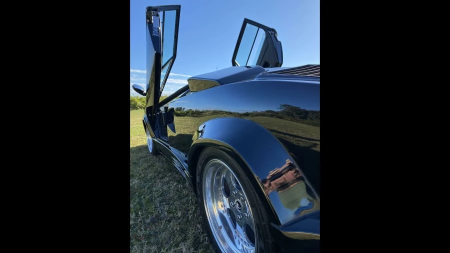 1988 Lamborghini Countach LP5000 Quattrovalvole - Image 18 of 31