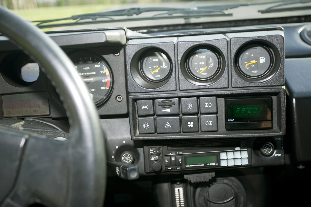1988 Lamborghini Jalpa - Image 17 of 30