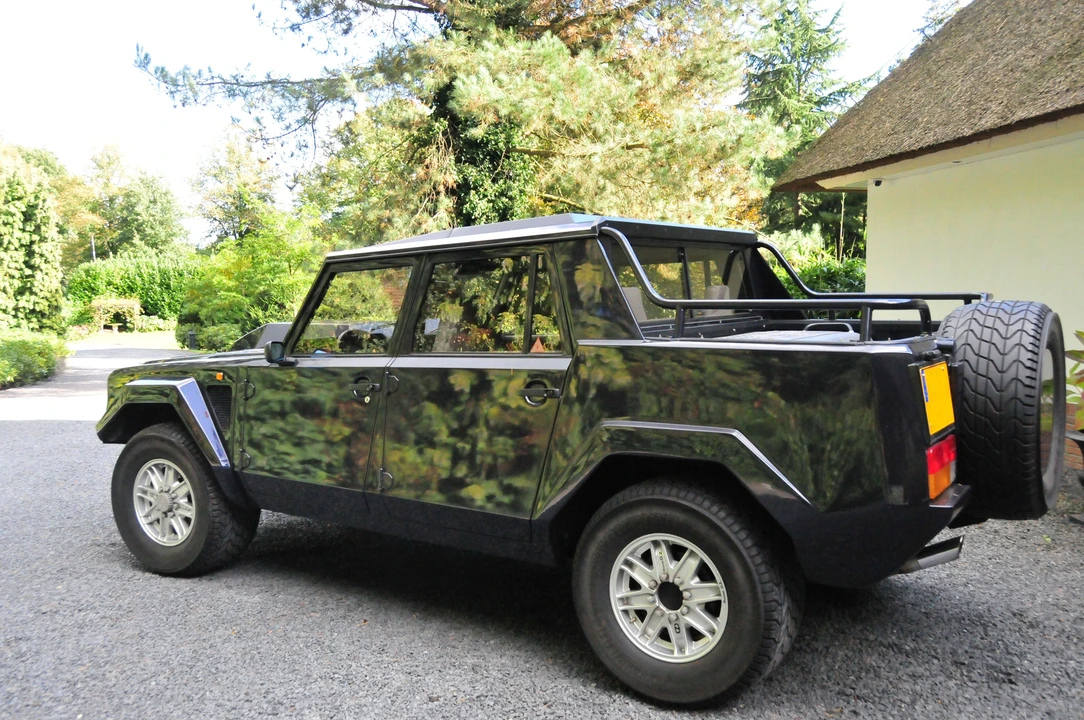1988 Lamborghini LM002 - Image 6 of 6