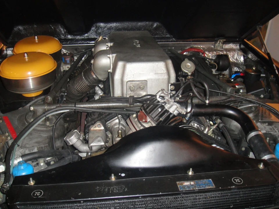 1988 Lamborghini LM002 - Image 3 of 6