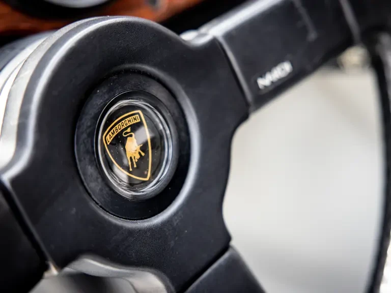 1988 Lamborghini LM002 - Image 16 of 31