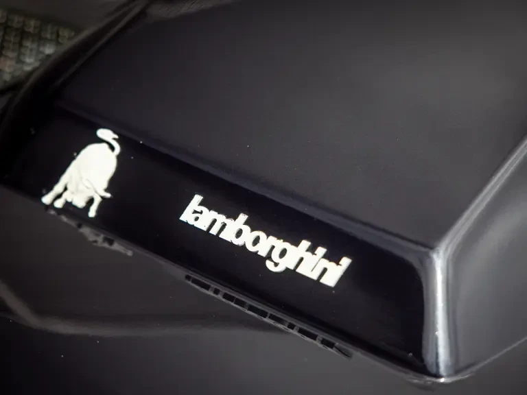 1988 Lamborghini LM002 - Image 9 of 31