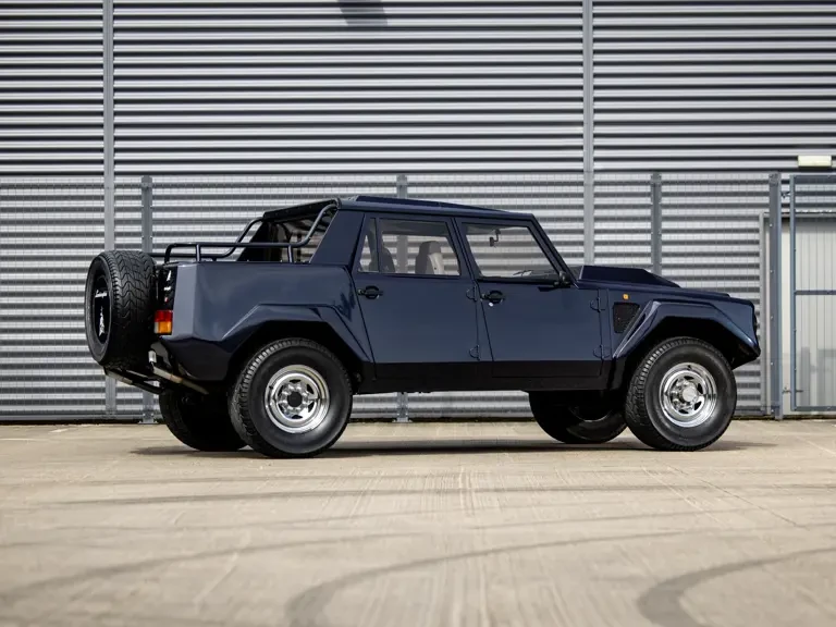 1988 Lamborghini LM002 - Image 3 of 31