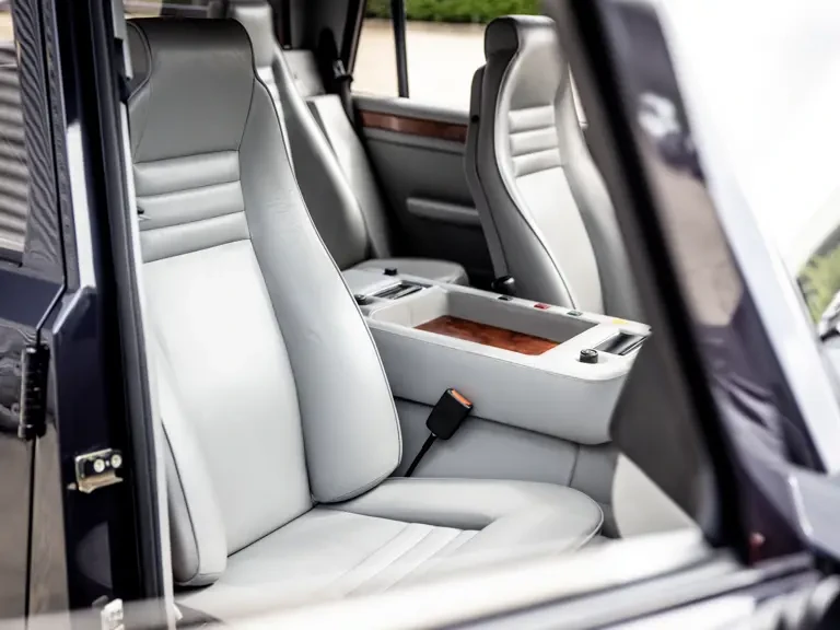1988 Lamborghini LM002 - Image 24 of 31