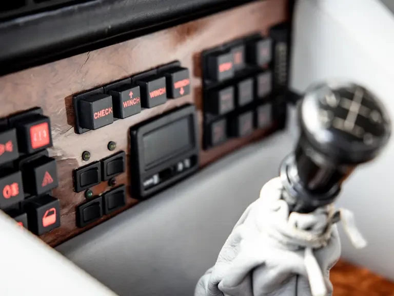1988 Lamborghini LM002 - Image 21 of 31