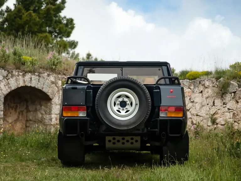 1988 Lamborghini LM002 - Image 9 of 31