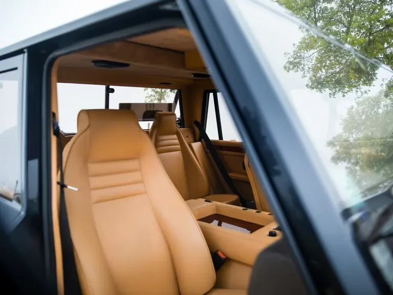 1988 Lamborghini LM002 - Image 18 of 31