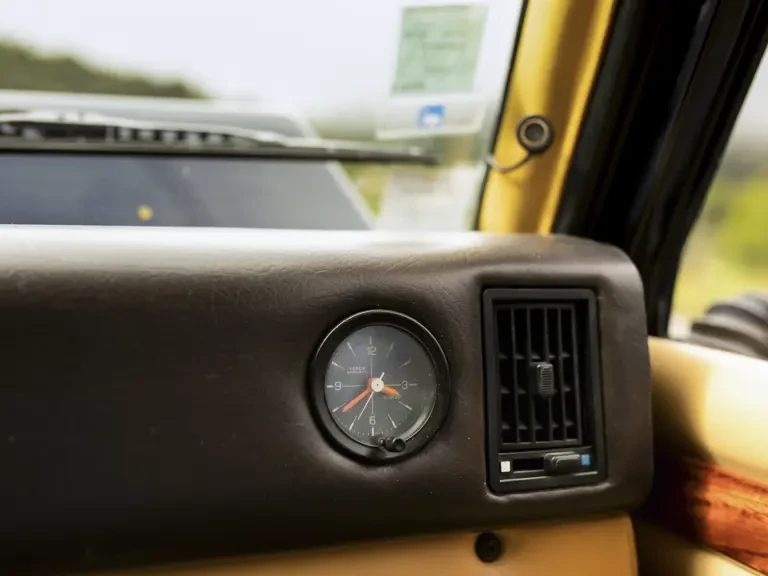 1988 Lamborghini LM002 - Image 14 of 31