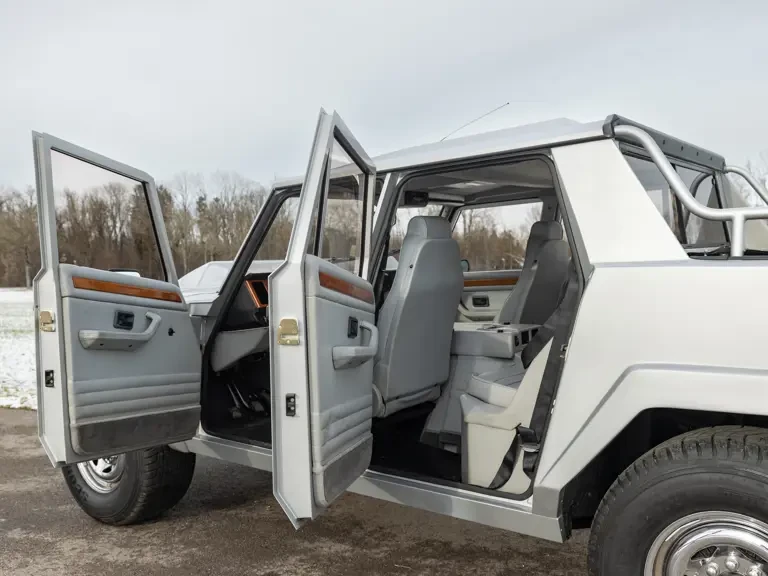 1988 Lamborghini LM002 - Image 29 of 31