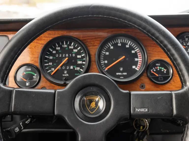 1988 Lamborghini LM002 - Image 11 of 31