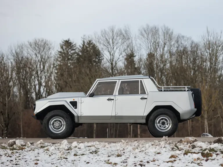 1988 Lamborghini LM002 - Image 6 of 31
