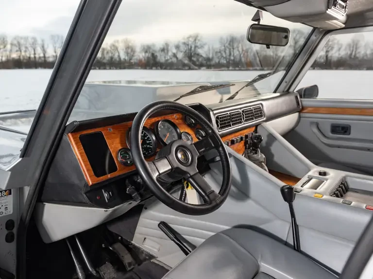 1988 Lamborghini LM002 - Image 5 of 31