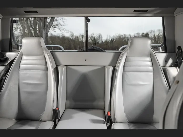 1988 Lamborghini LM002 - Image 23 of 31