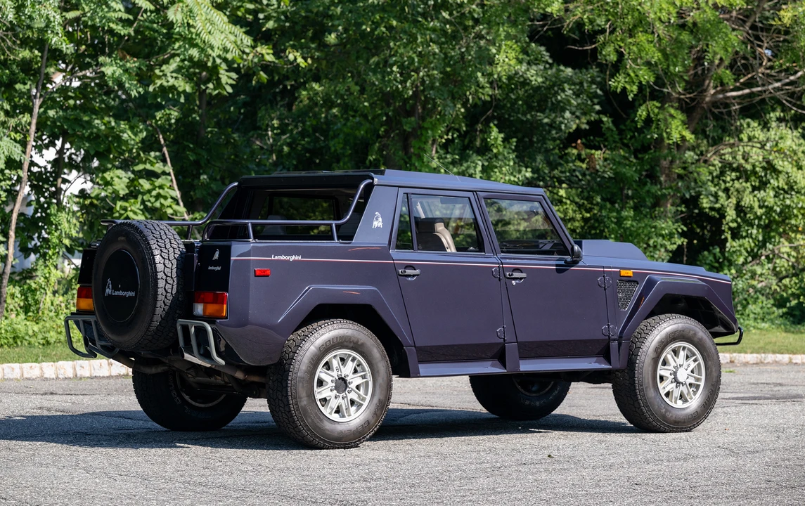 1988 Lamborghini LM002 - Image 3 of 24