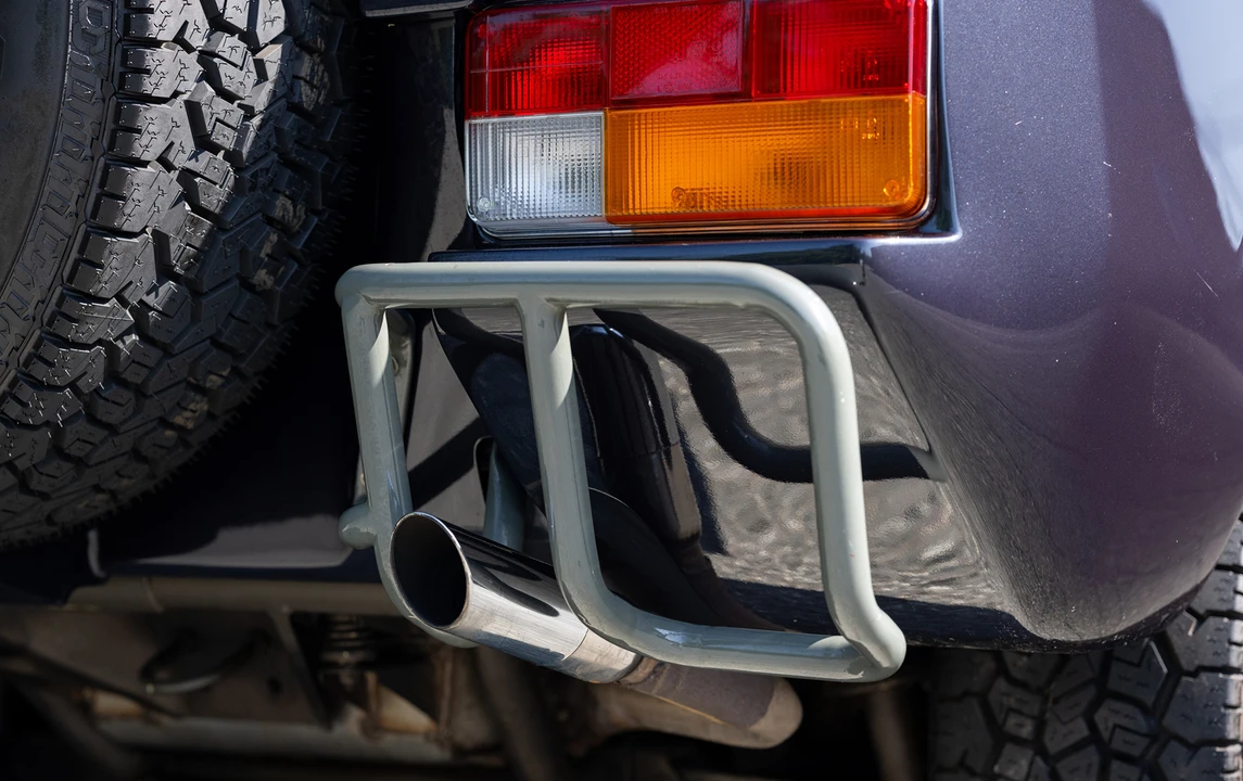 1988 Lamborghini LM002 - Image 17 of 24