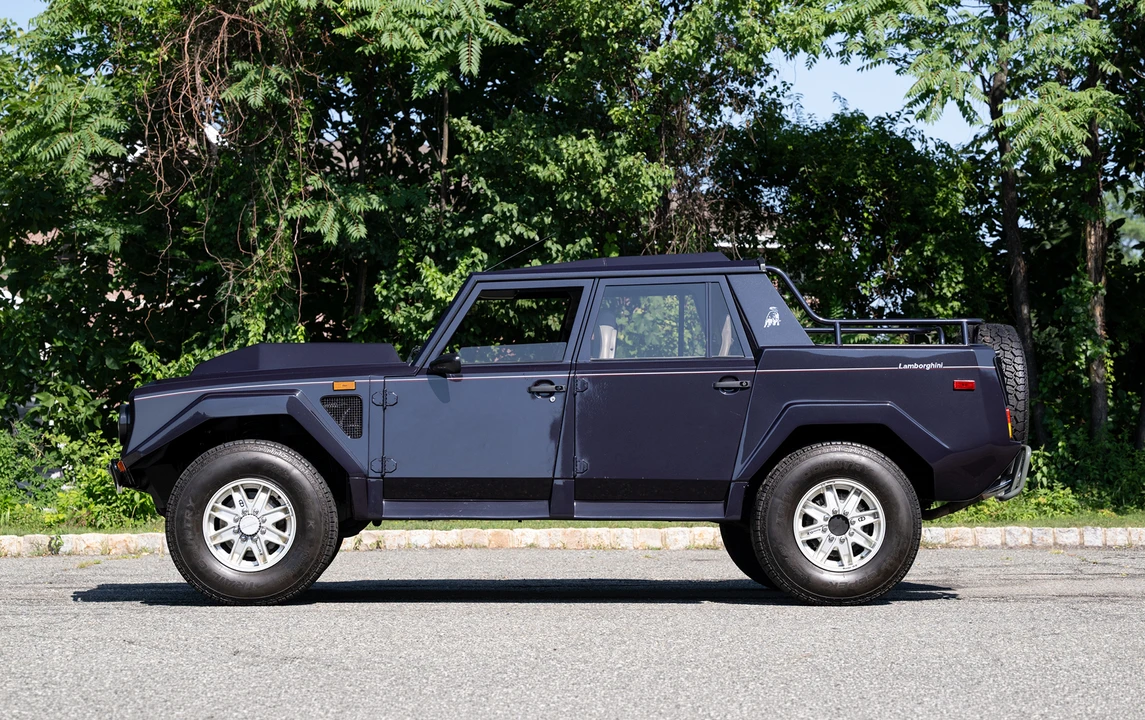 1988 Lamborghini LM002 - Image 6 of 24