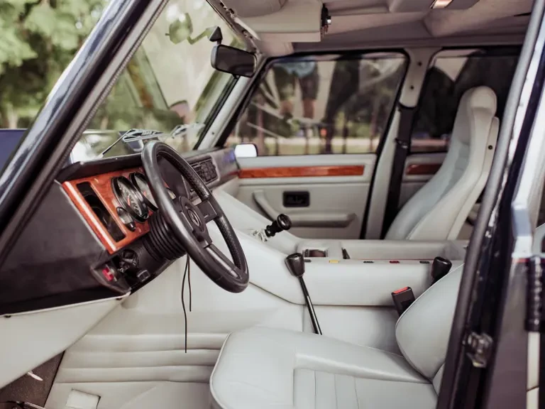 1988 Lamborghini LM002 - Image 10 of 27