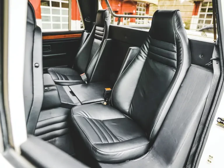 1988 Lamborghini LM002 - Image 12 of 31