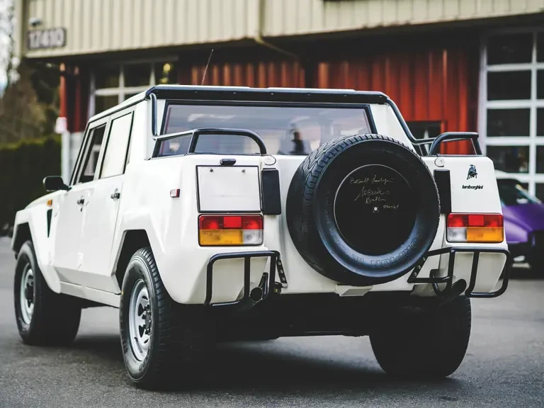 1988 Lamborghini LM002 - Image 10 of 31