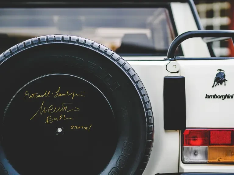1988 Lamborghini LM002 - Image 8 of 31