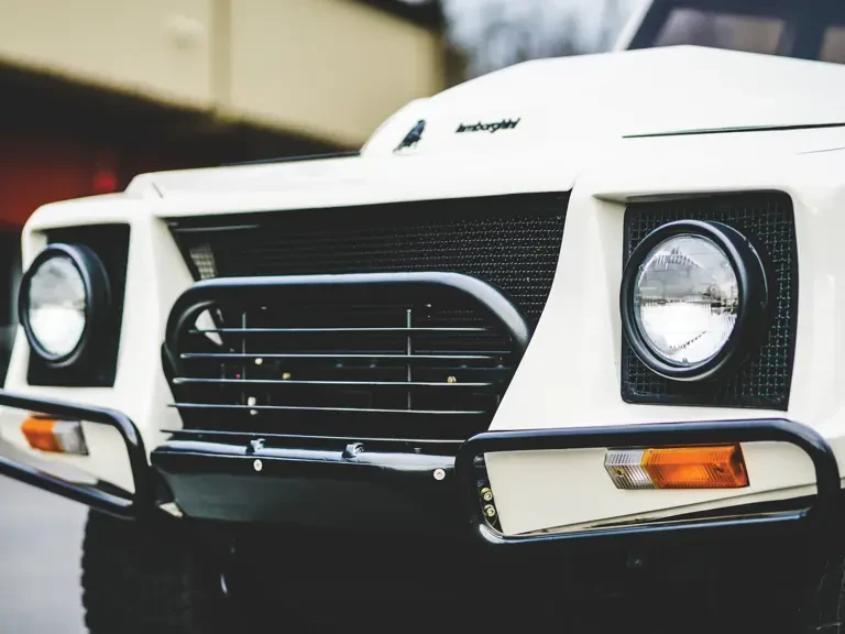 1988 Lamborghini LM002 - Image 22 of 31
