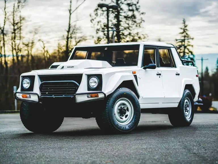 1988 Lamborghini LM002 - Image 2 of 31