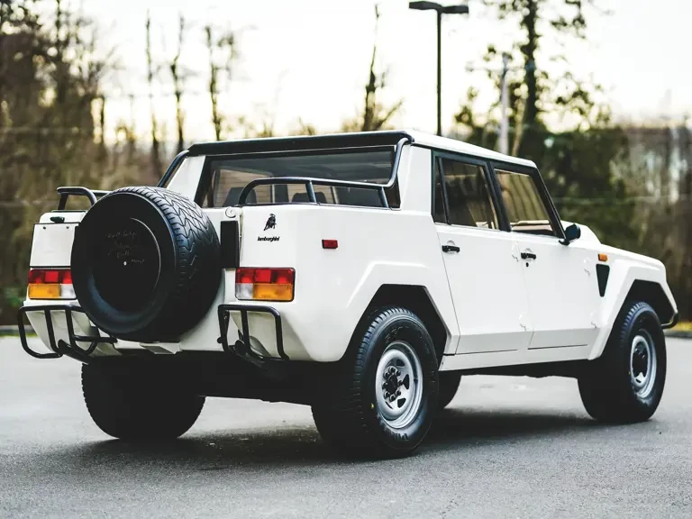 1988 Lamborghini LM002 - Image 3 of 31